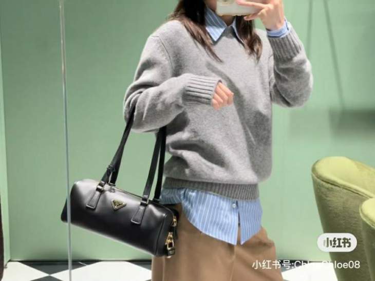 Picture of Prada Handbags _SKUfw181168034fw